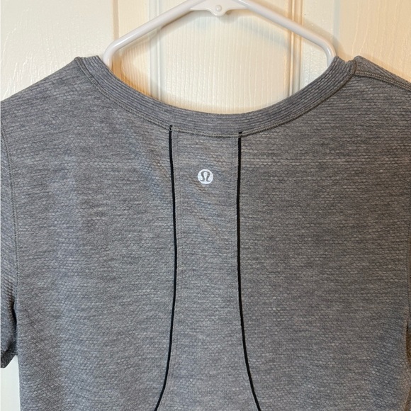 Lululemon Long Distance Short Sleeve Women Size 6 - Picture 4 of 4